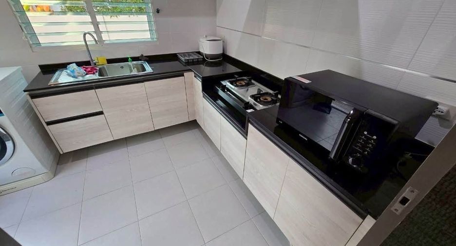 For rent 4 bedrooms house in Bang Phli, Samut Prakan