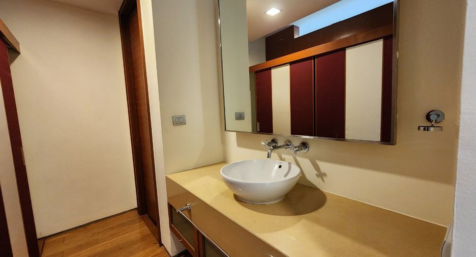 Wohnung zur Miete mit 2 Zimmer in Khlong Toei, Bangkok
