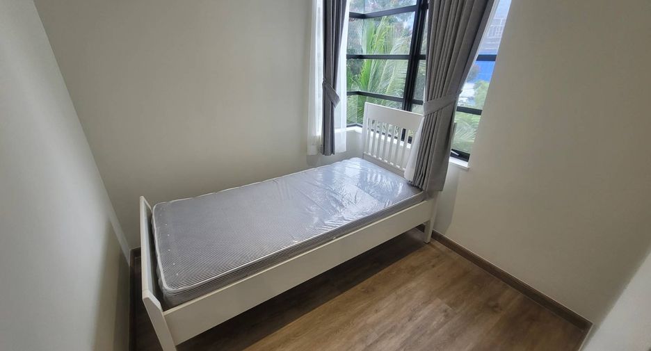 For rent 4 bedrooms condo in Sathon, Bangkok