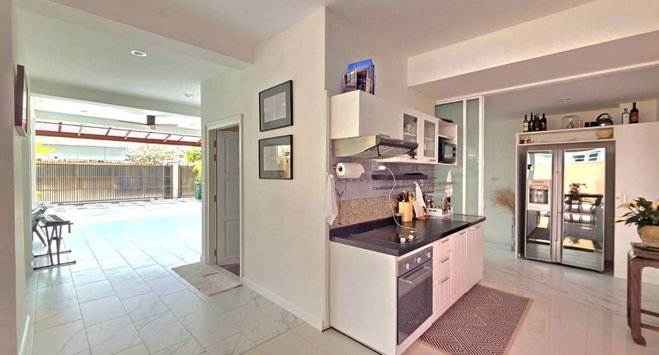 For rent 5 bedrooms villa in Hua Hin, Prachuap Khiri Khan