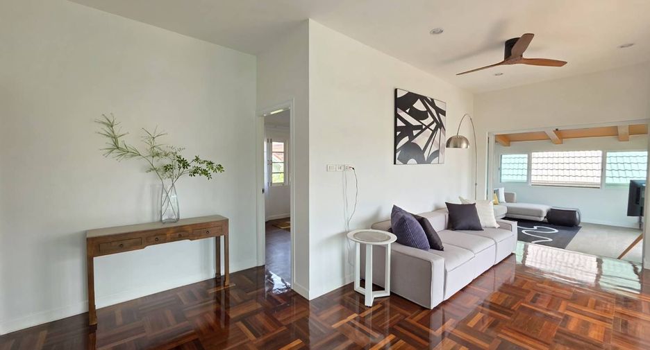 For rent 5 bedrooms villa in Hua Hin, Prachuap Khiri Khan