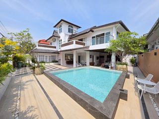 For rent 5 bedrooms villa in Hua Hin, Prachuap Khiri Khan