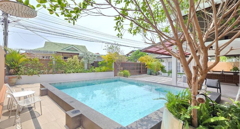 For rent 5 bedrooms villa in Hua Hin, Prachuap Khiri Khan