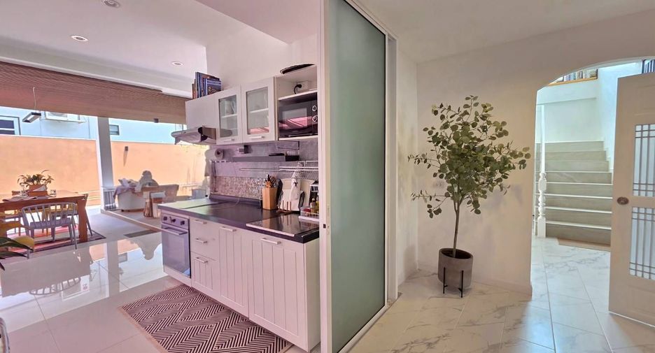 For rent 5 bedrooms villa in Hua Hin, Prachuap Khiri Khan