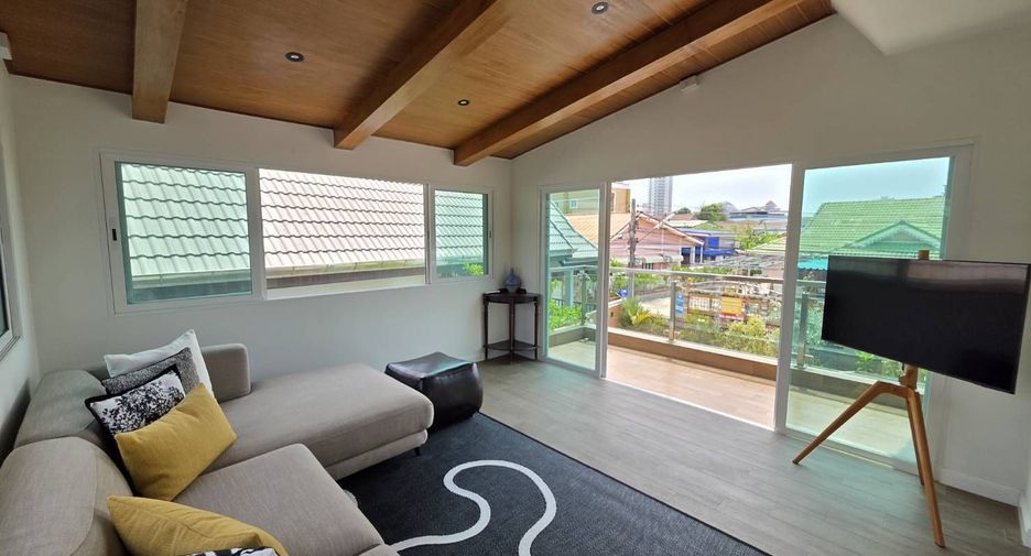 For rent 5 bedrooms villa in Hua Hin, Prachuap Khiri Khan