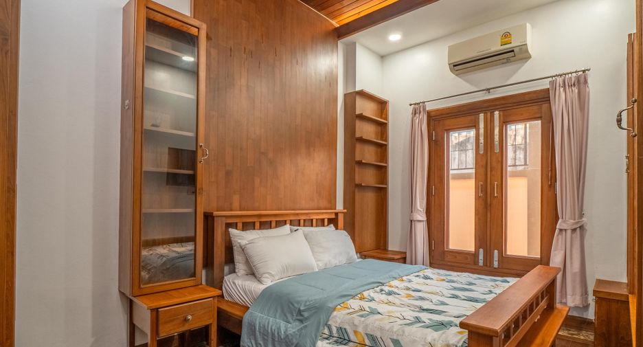 Villa en alquiler de 5 habitaciones en Mueang Phuket, Phuket