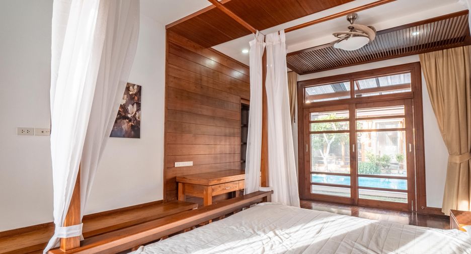 Villa en alquiler de 5 habitaciones en Mueang Phuket, Phuket