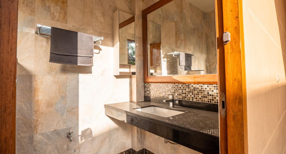 Villa en alquiler de 5 habitaciones en Mueang Phuket, Phuket