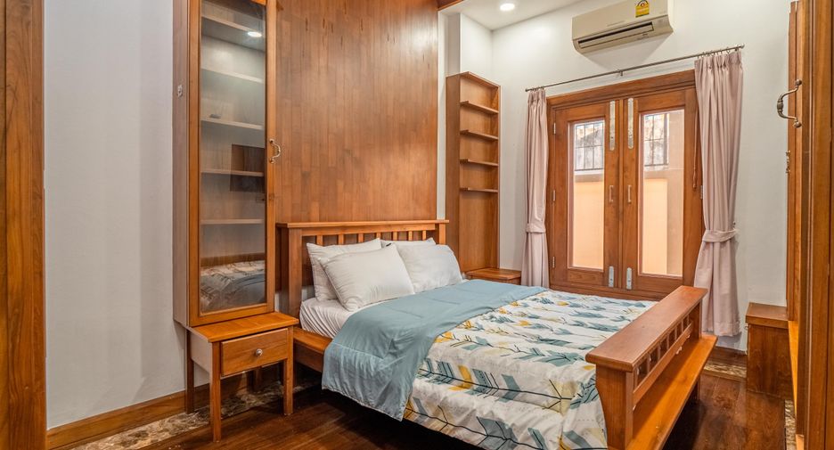 Villa en alquiler de 5 habitaciones en Mueang Phuket, Phuket
