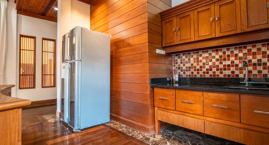 Villa en alquiler de 5 habitaciones en Mueang Phuket, Phuket