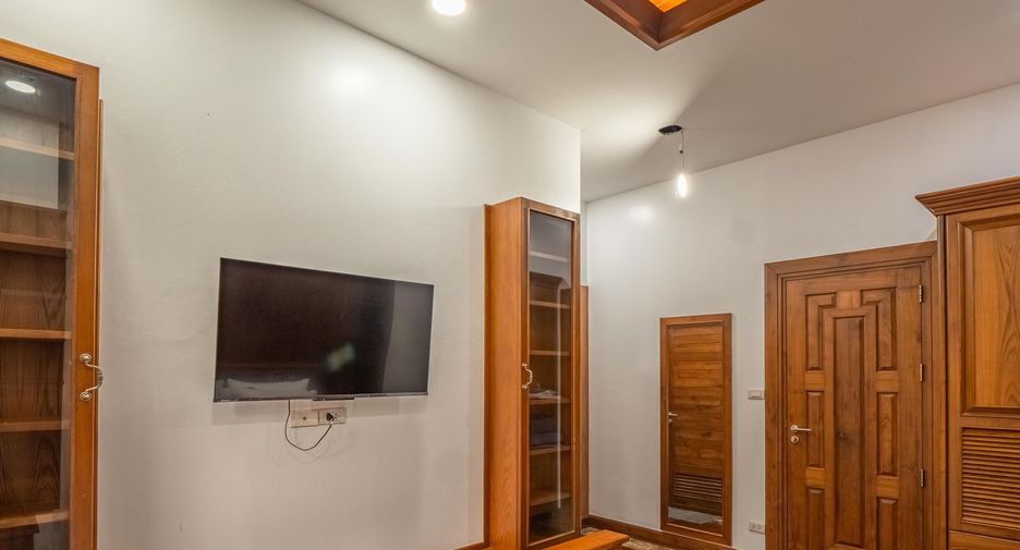 Villa en alquiler de 5 habitaciones en Mueang Phuket, Phuket