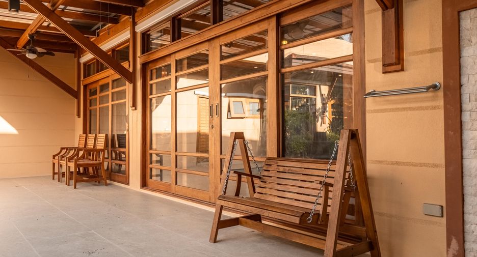 Villa en alquiler de 5 habitaciones en Mueang Phuket, Phuket