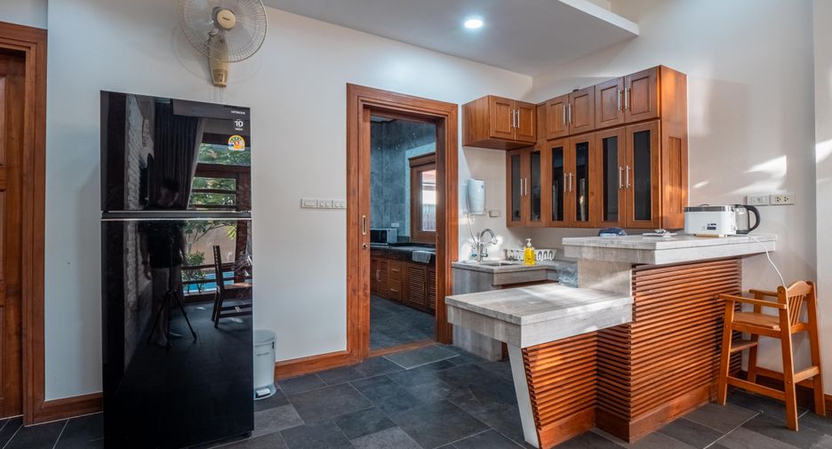 Villa en alquiler de 5 habitaciones en Mueang Phuket, Phuket