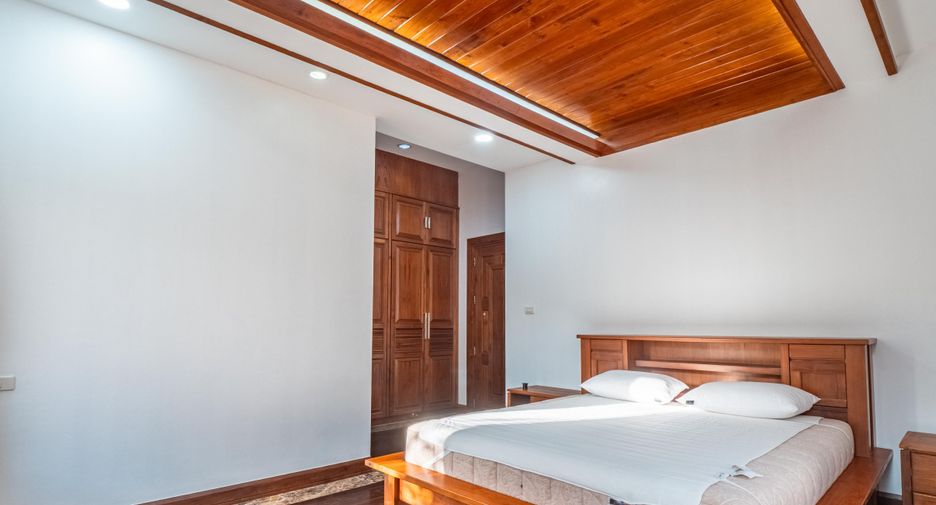 Villa en alquiler de 5 habitaciones en Mueang Phuket, Phuket