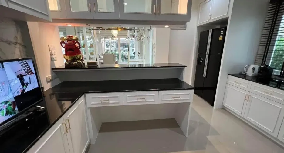 ให้เช่า 4 ห้องนอน บ้านเดี่ยว ใน บางเสร่, พัทยา