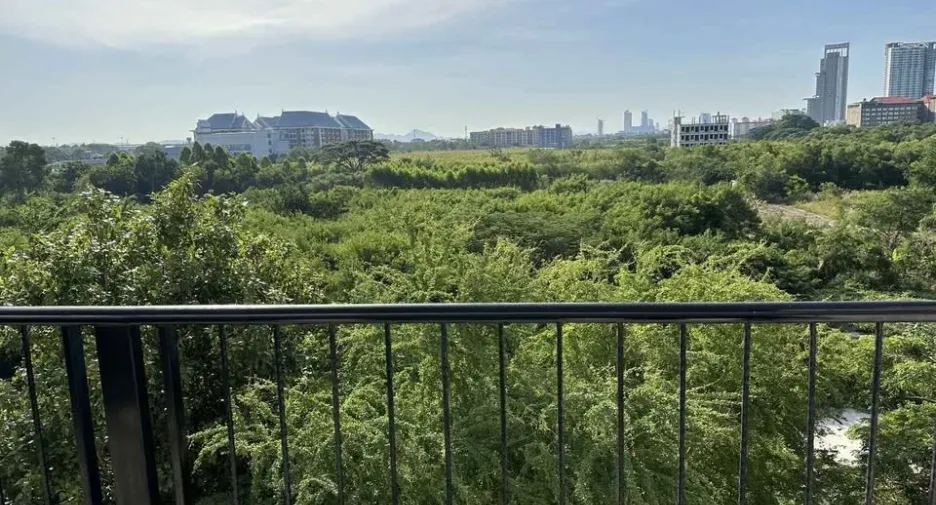 For sale 2 bedrooms condo in Jomtien, Pattaya