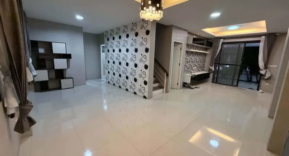For rent 4 bedrooms house in Bang Lamung, Chonburi