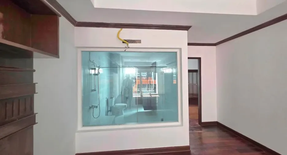 Local comercial en alquiler de 4 habitaciones en Bang Lamung, Chonburi