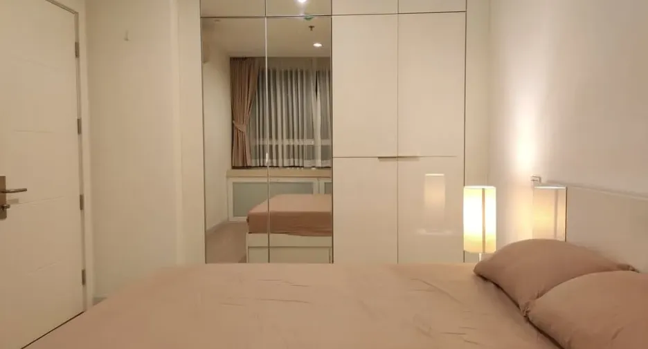For rent 1 bed condo in Huai Khwang, Bangkok