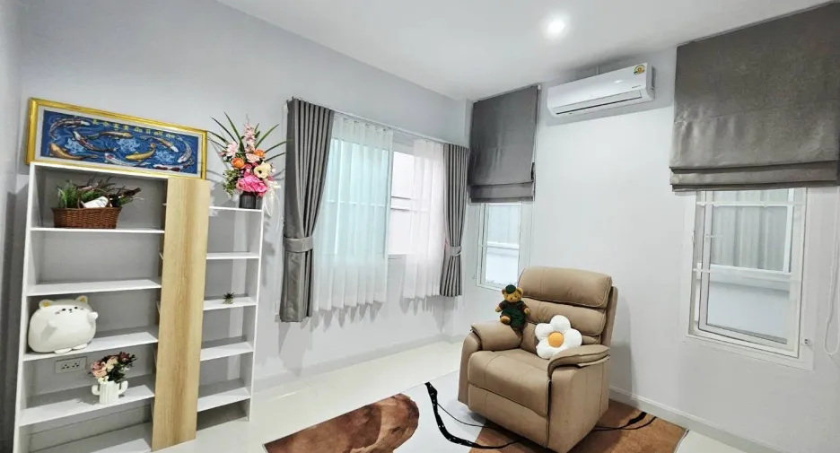 For rent 4 bedrooms house in Mueang Chiang Rai, Chiang Rai