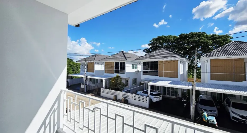 For rent 4 bedrooms house in Mueang Chiang Rai, Chiang Rai