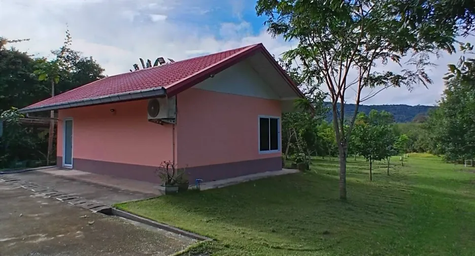 For sale 5 ベッドルーム house in Phu Ruea, Loei