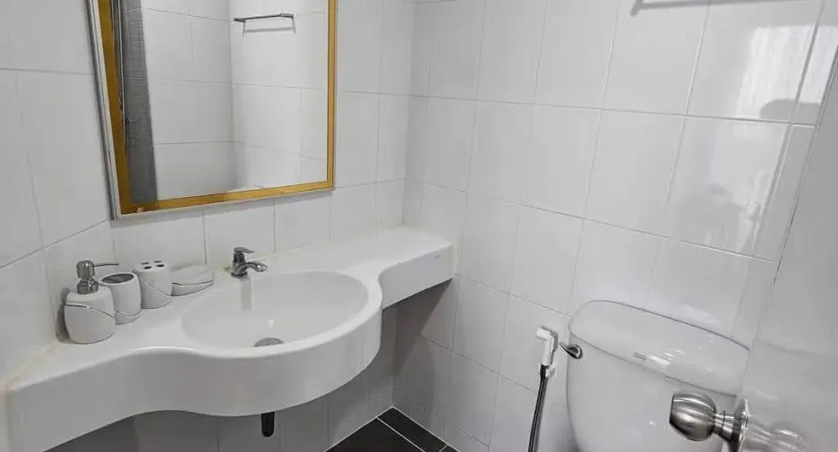 For sale 1 bed condo in Mueang Chon Buri, Chonburi