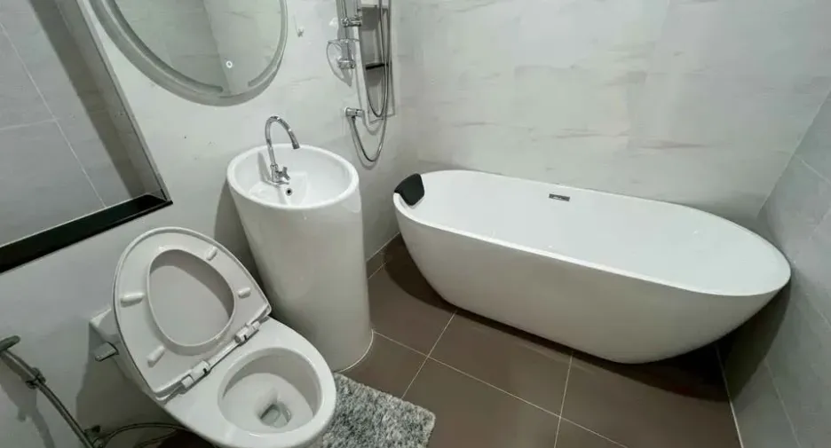 For sale and for rent 4 bedrooms house in Mueang Nonthaburi, Nonthaburi