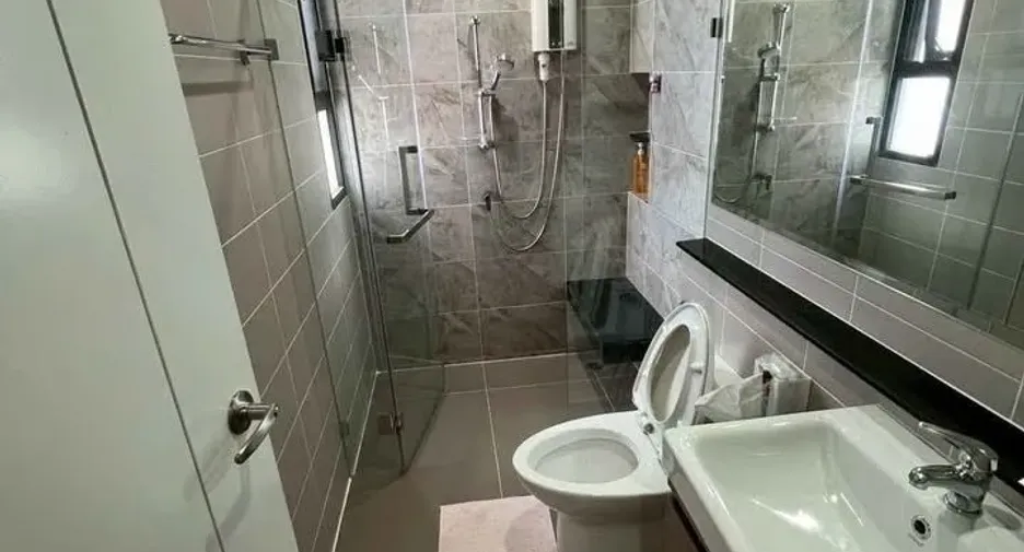 For sale and for rent 4 bedrooms house in Mueang Nonthaburi, Nonthaburi