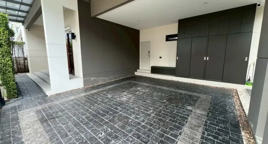 For sale and for rent 4 bedrooms house in Mueang Nonthaburi, Nonthaburi