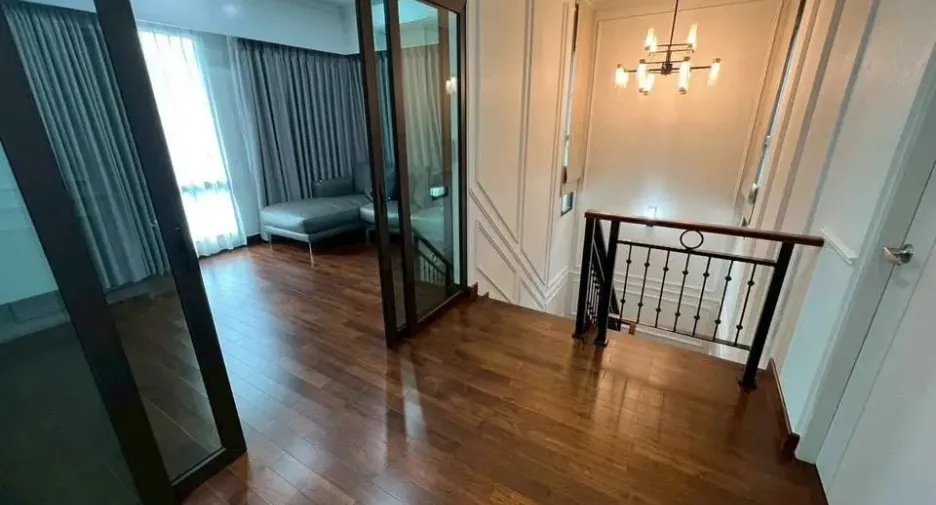 For sale and for rent 4 bedrooms house in Mueang Nonthaburi, Nonthaburi