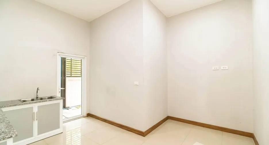 For rent 4 bedrooms house in Bang Bua Thong, Nonthaburi