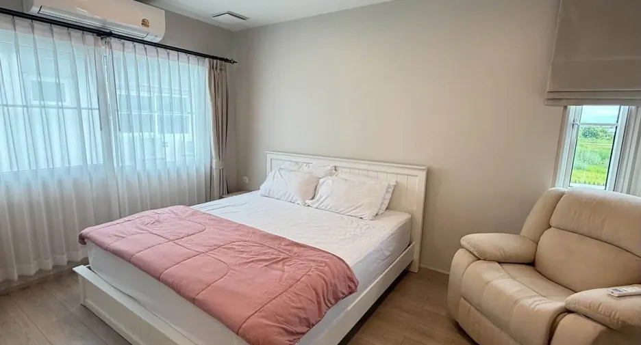 For rent 4 bedrooms house in Bang Phli, Samut Prakan