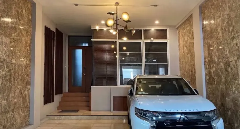 For sale 3 bedrooms house in Watthana, Bangkok