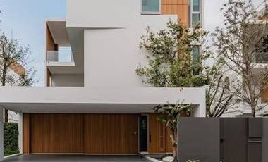 For rent and for sale 3 bedrooms house in Saphan Sung, Bangkok