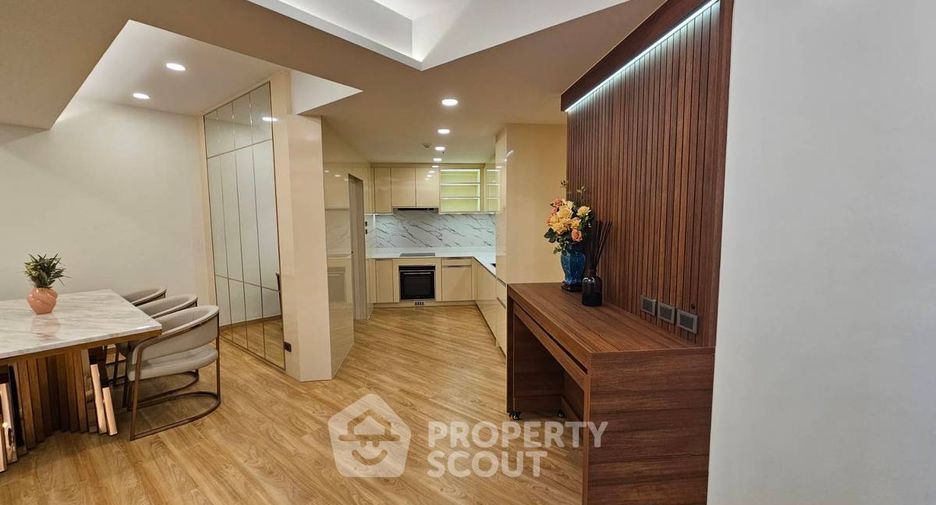 For rent 3 bedrooms condo in Watthana, Bangkok