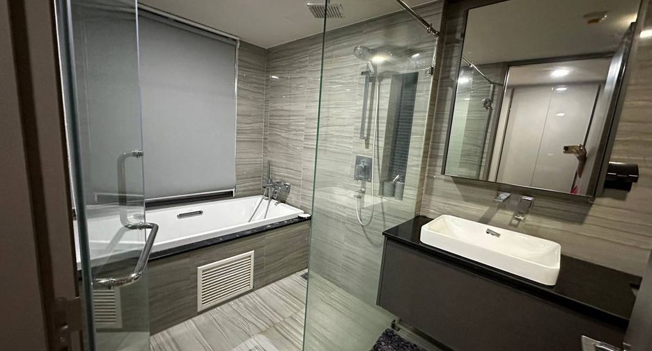 For sale 2 bedrooms condo in Pathum Wan, Bangkok