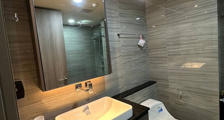 For sale 2 bedrooms condo in Pathum Wan, Bangkok