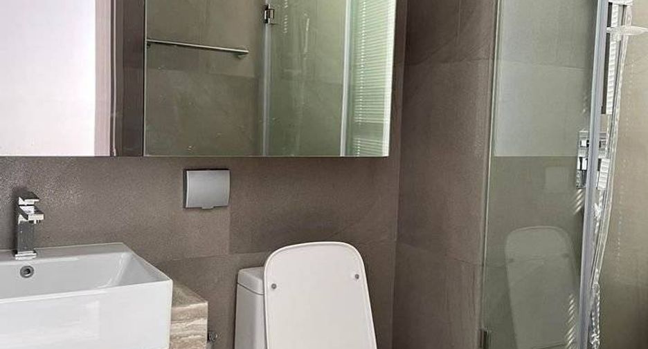 For rent 2 bedrooms condo in Ratchathewi, Bangkok
