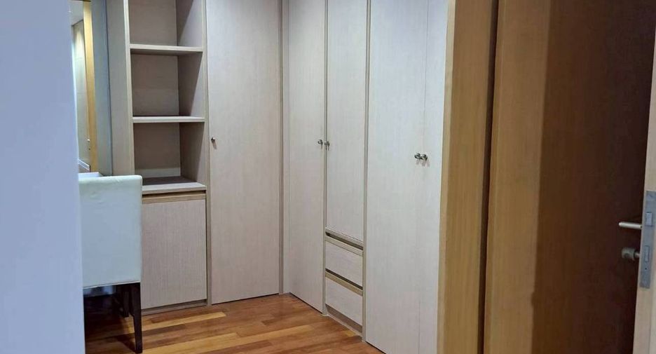 For rent 2 bedrooms condo in Sathon, Bangkok