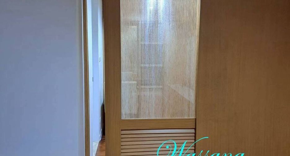 For rent 2 bedrooms condo in Sathon, Bangkok