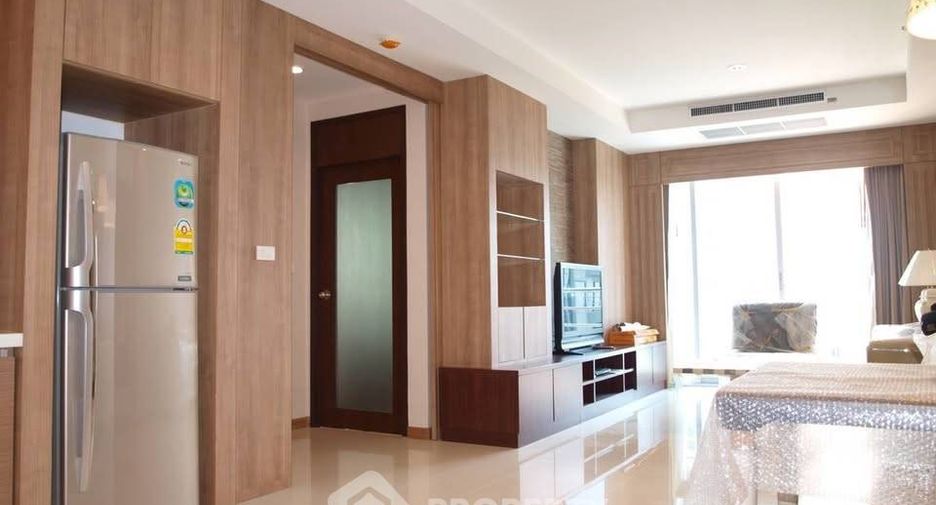 For rent 1 bed condo in Pathum Wan, Bangkok