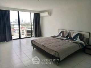 For rent and for sale 3 bedrooms condo in Khlong Toei, Bangkok