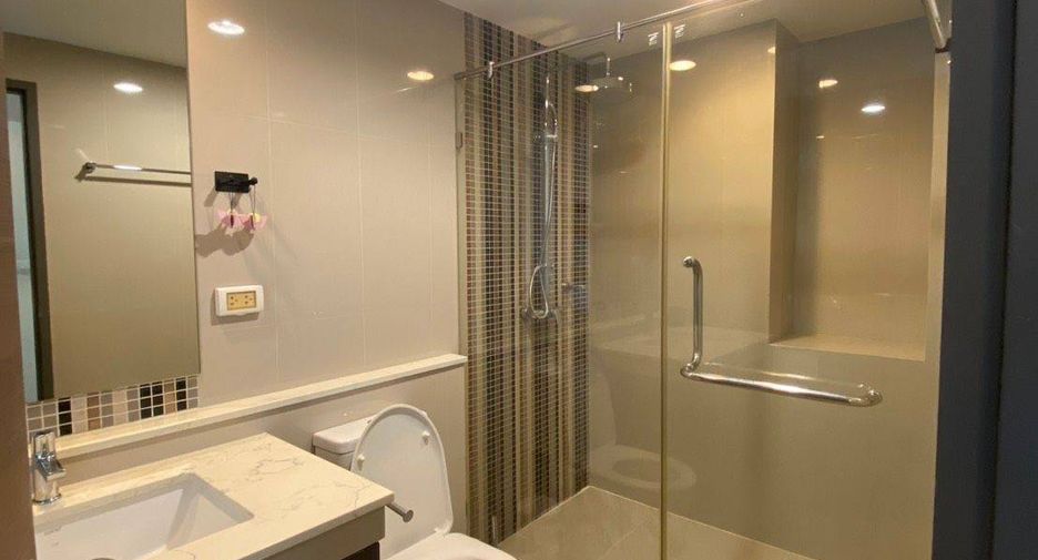 For rent and for sale 1 bed condo in Watthana, Bangkok