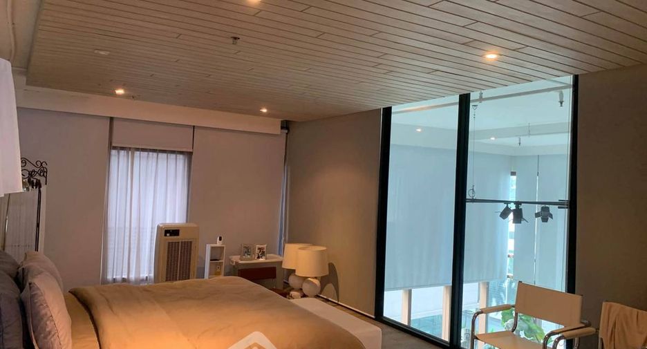 For rent and for sale 3 bedrooms condo in Khlong Toei, Bangkok