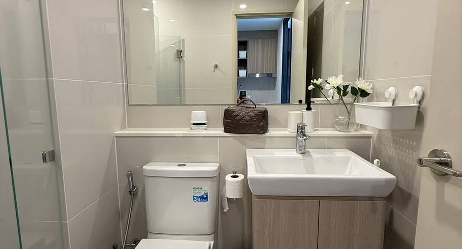 For rent and for sale 1 bed condo in Khlong Toei, Bangkok