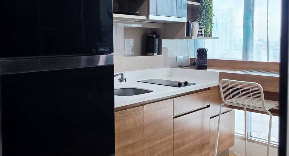 For sale 1 bed condo in Phaya Thai, Bangkok