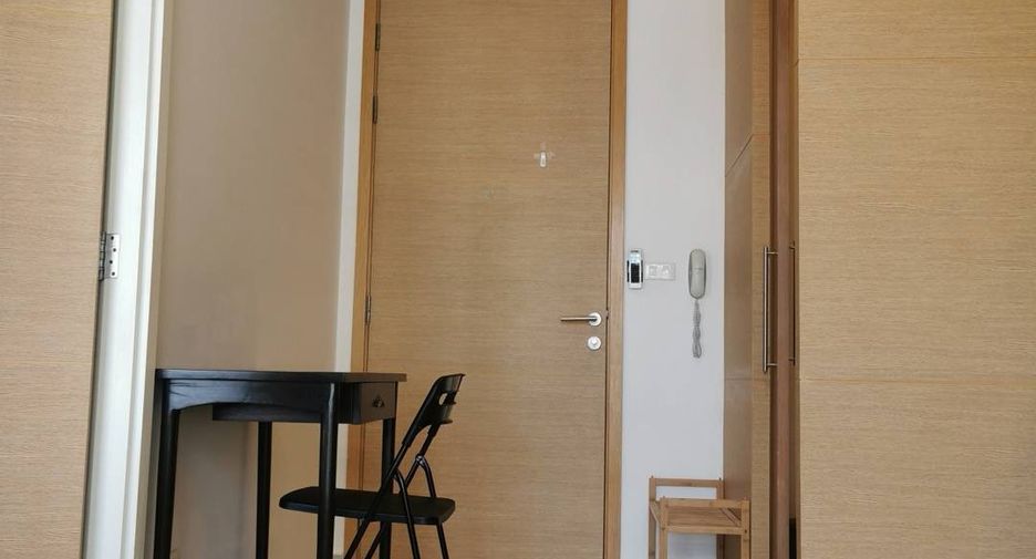 For sale 1 bed condo in Khlong Toei, Bangkok