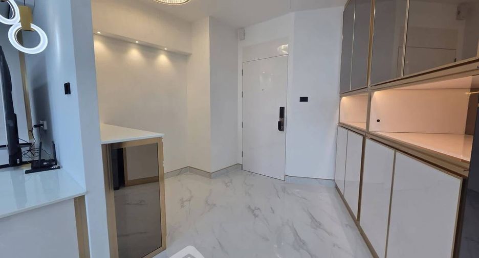 For sale 2 bedrooms condo in Yan Nawa, Bangkok