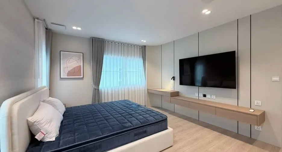 For rent 4 bedrooms house in Bang Phli, Samut Prakan